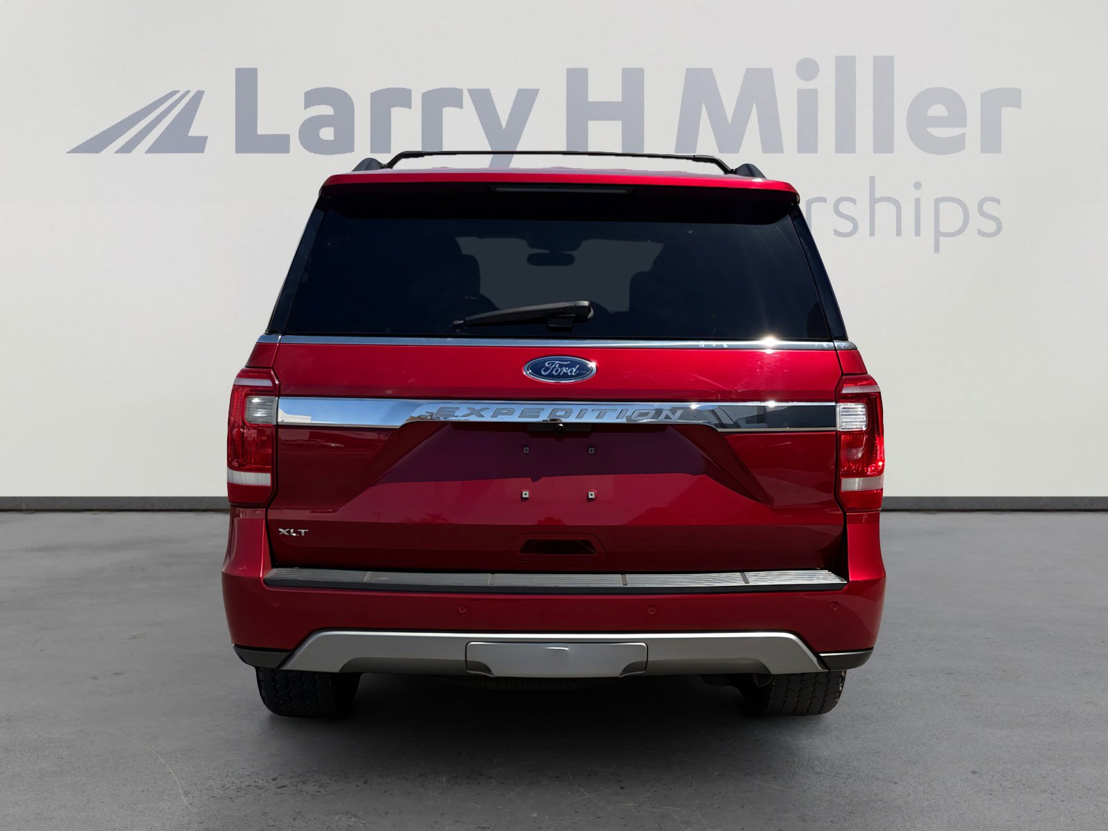 Certified 2020 Ford Expedition XLT w/ Equipment Group 202A RWD image 4