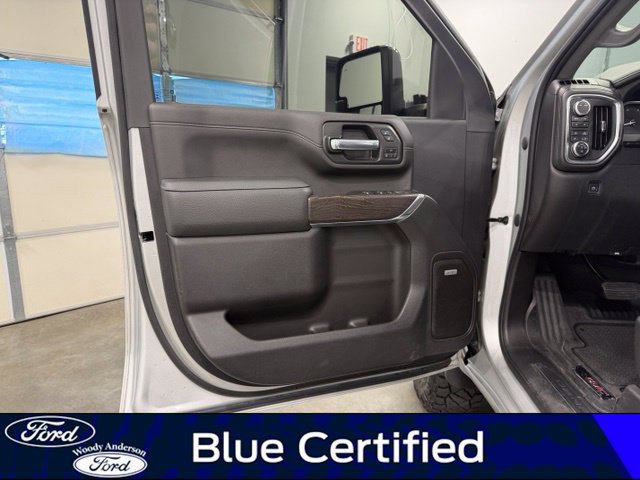 Used 2022 GMC Sierra 3500 Denali w/ Denali Ultimate Package AWD/4WD image 23