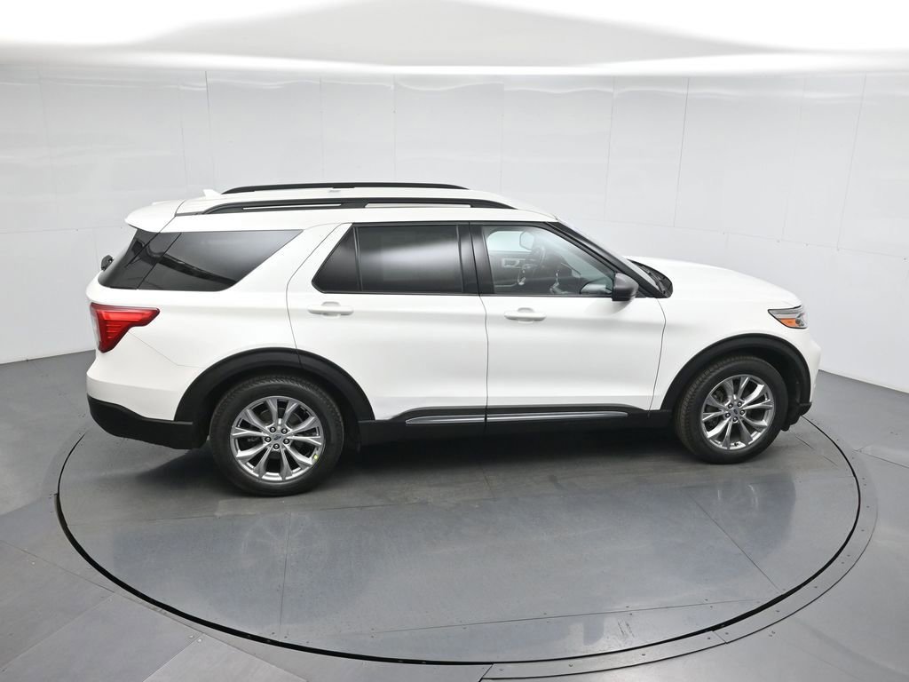 Certified 2020 Ford Explorer XLT w/ Equipment Group 202A image 13