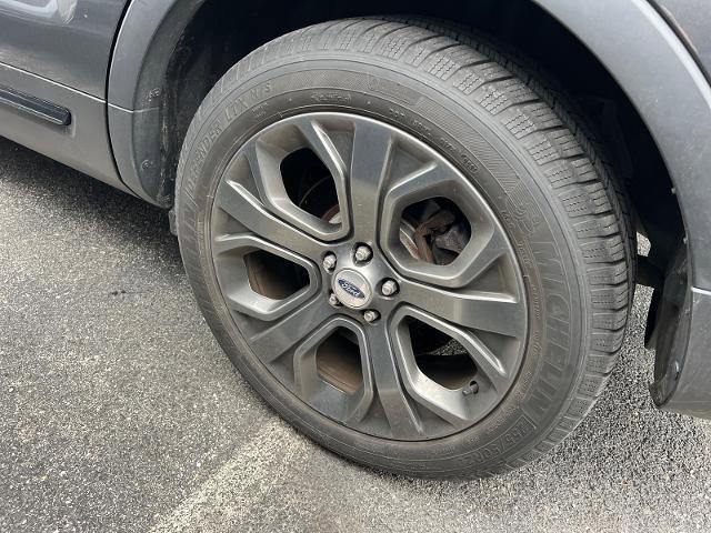 Certified 2018 Ford Explorer Sport w/ Equipment Group 401A image 8