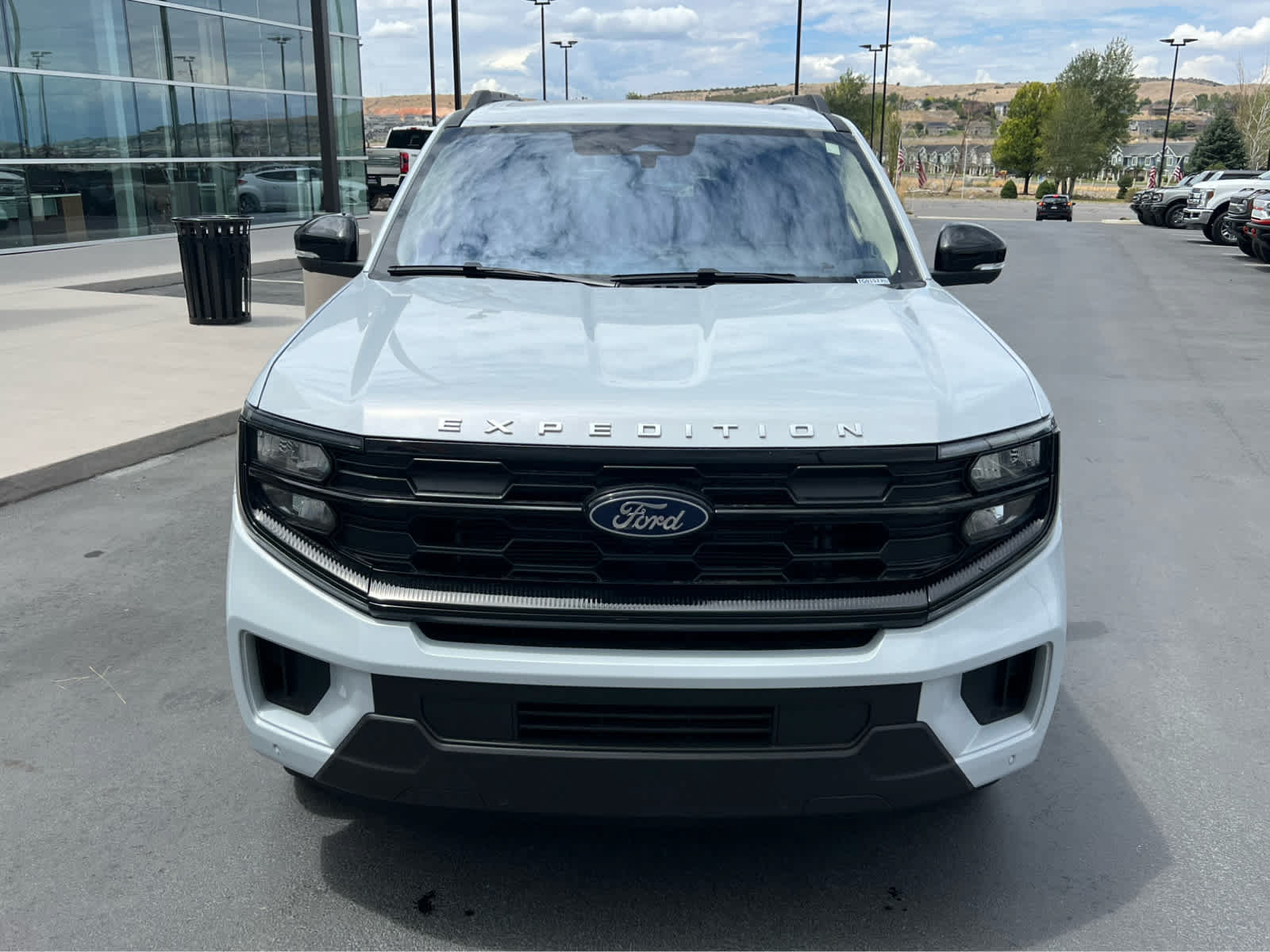 Certified 2025 Ford Expedition Active AWD/4WD image 3