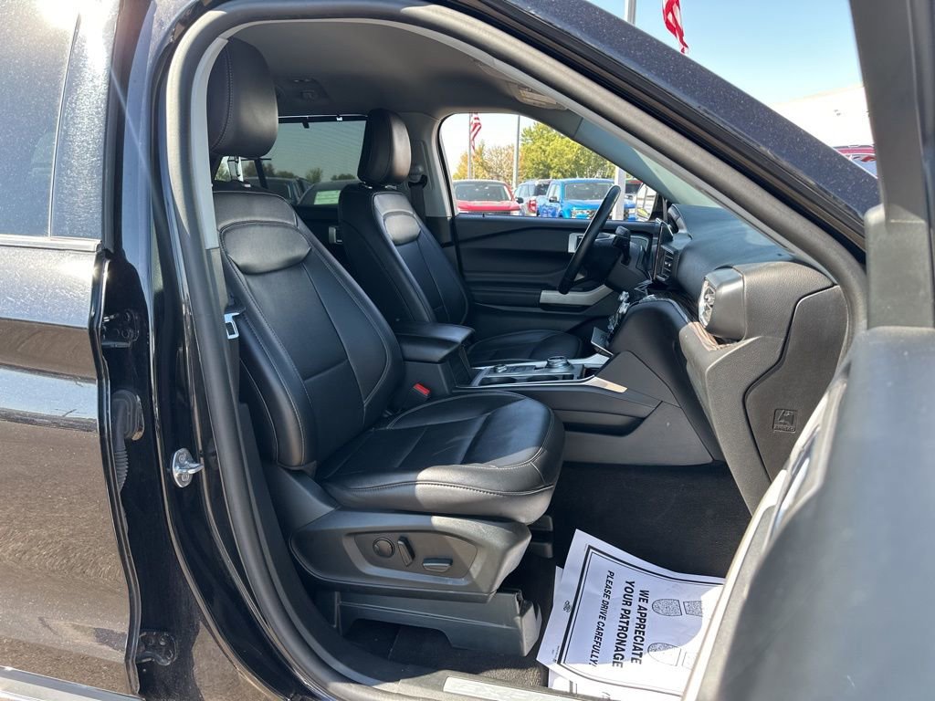 Certified 2024 Ford Explorer Limited image 24