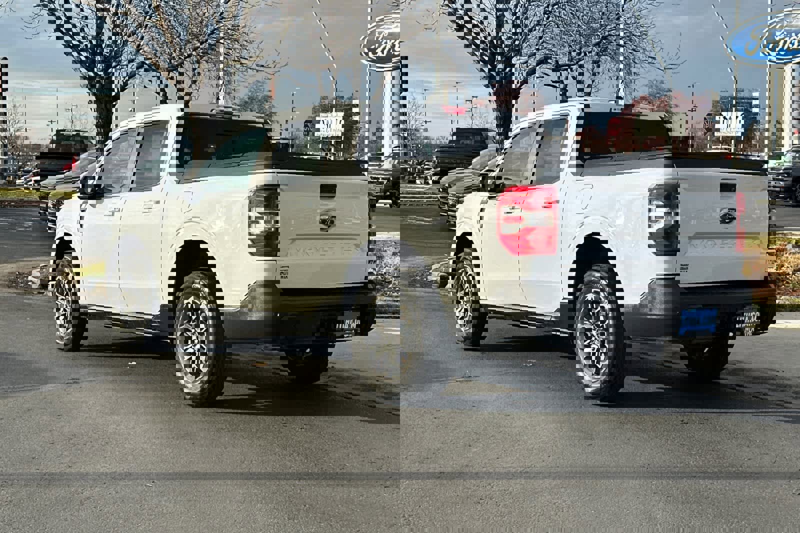 Certified 2024 Ford Maverick Lariat image 6