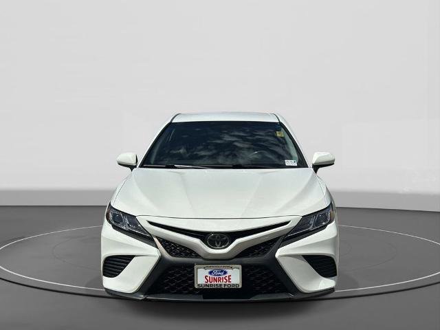 Used 2018 Toyota Camry SE FWD image 3