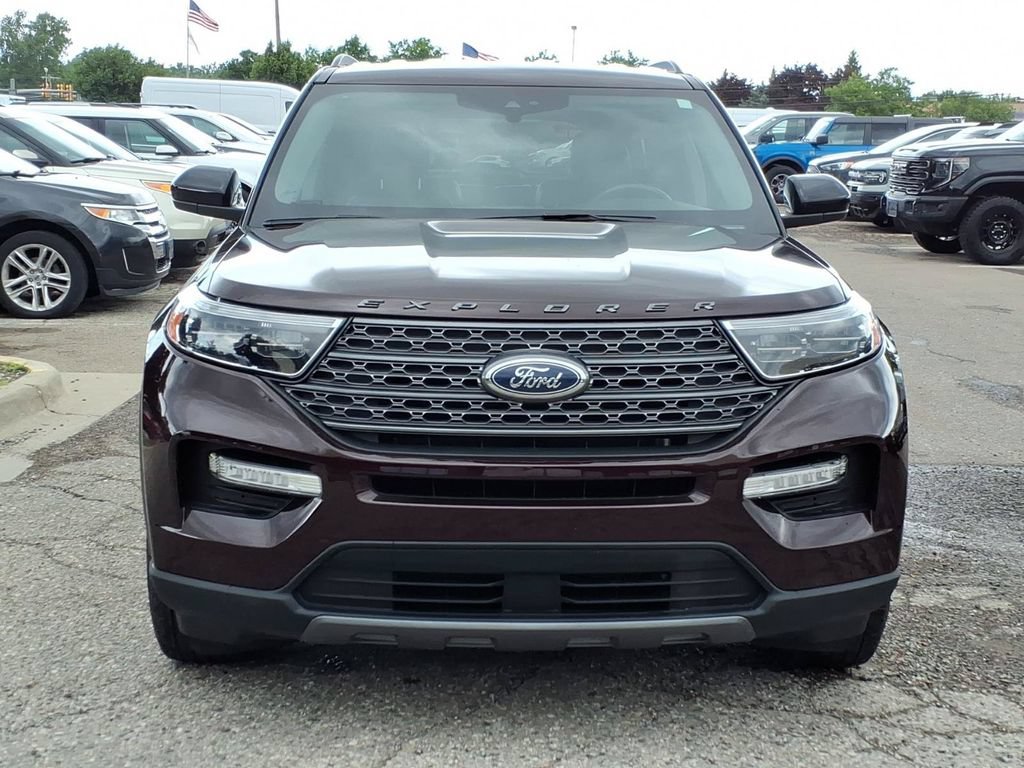 Certified 2023 Ford Explorer XLT w/ Equipment Group 202A AWD/4WD image 8
