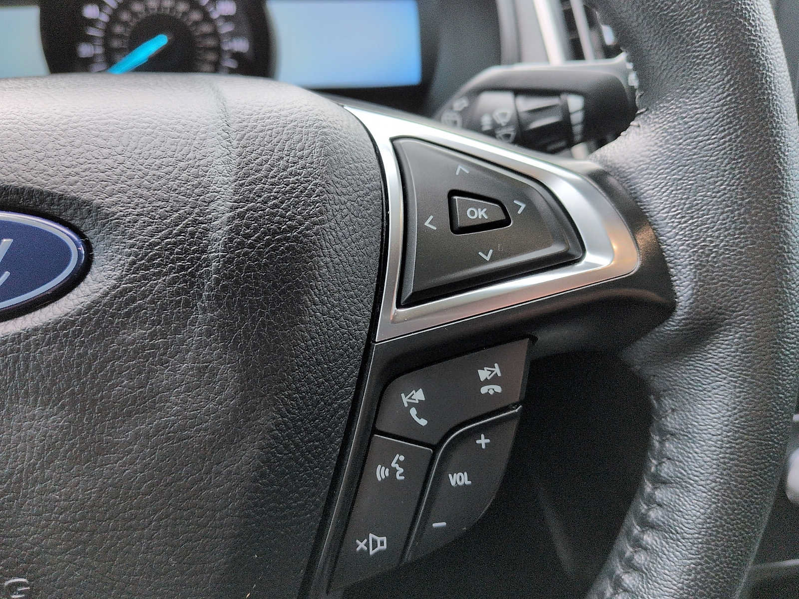 Certified 2024 Ford Edge SEL AWD/4WD image 17