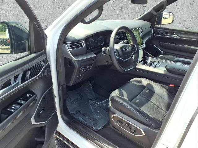 Used 2024 Jeep Wagoneer Series II w/ Flexible Seating Group AWD/4WD image 13