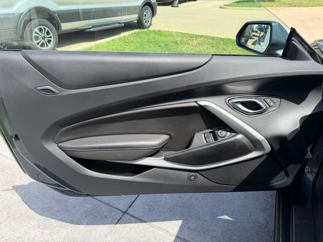Used 2023 Chevrolet Camaro LT RWD image 7