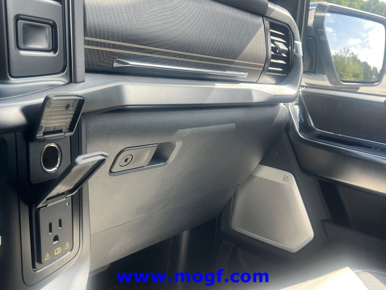 Certified 2023 Ford F150 Platinum w/ Equipment Group 701A High AWD/4WD image 12