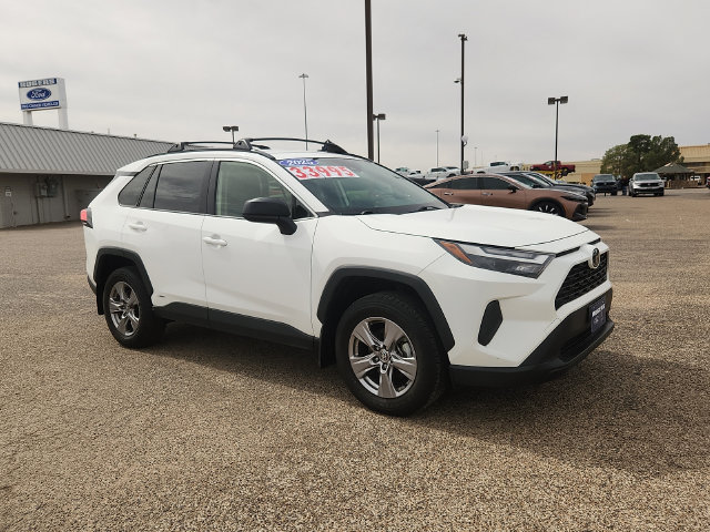 Used 2025 Toyota RAV4 LE AWD/4WD image 8
