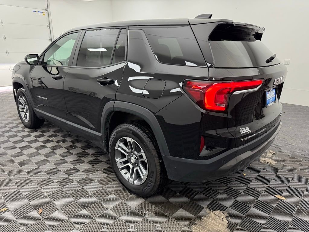 Used 2025 GMC Terrain Elevation image 13