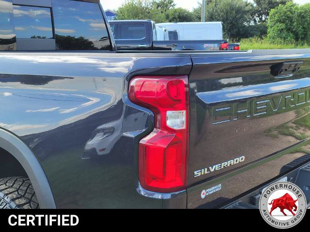 Used 2023 Chevrolet Silverado 1500 ZR2 w/ Technology Package AWD/4WD image 13