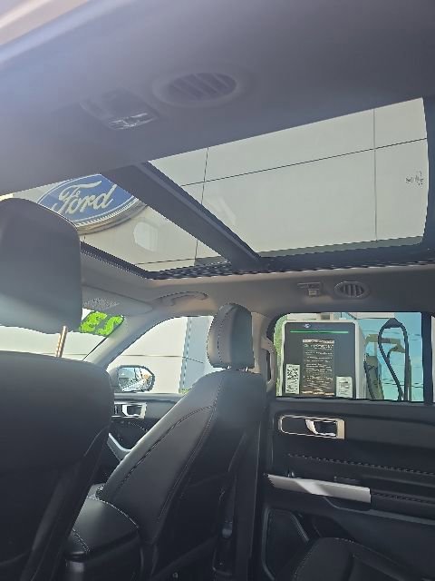 Certified 2023 Ford Explorer XLT w/ Equipment Group 202A AWD/4WD image 16