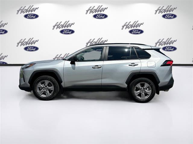 Used 2024 Toyota RAV4 LE AWD/4WD image 5