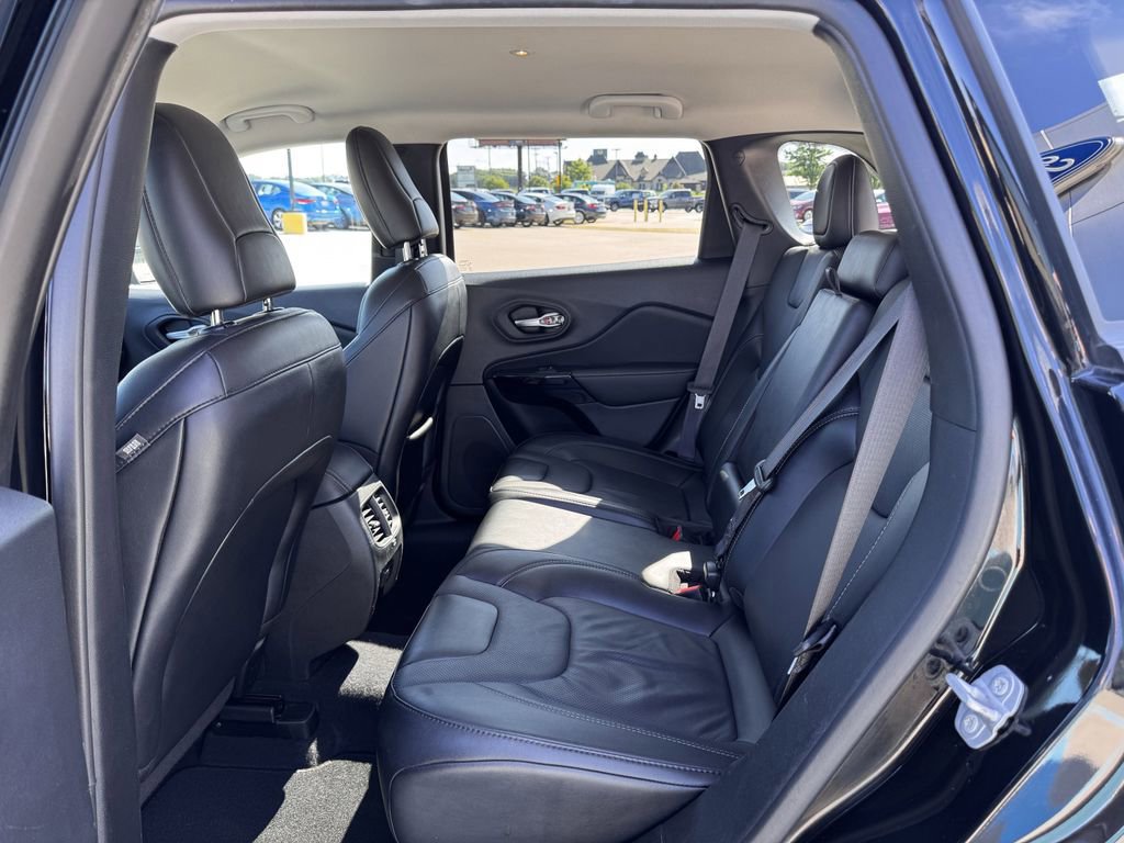 Used 2023 Jeep Cherokee Altitude Lux image 35