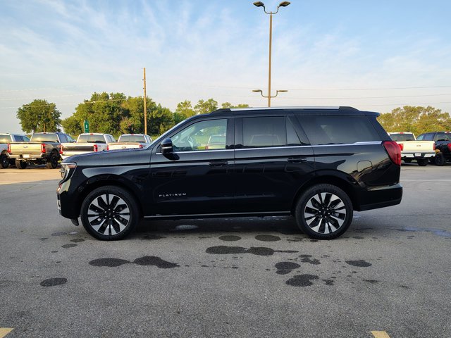Certified 2025 Ford Expedition Platinum w/ Driver's Package AWD/4WD image 5