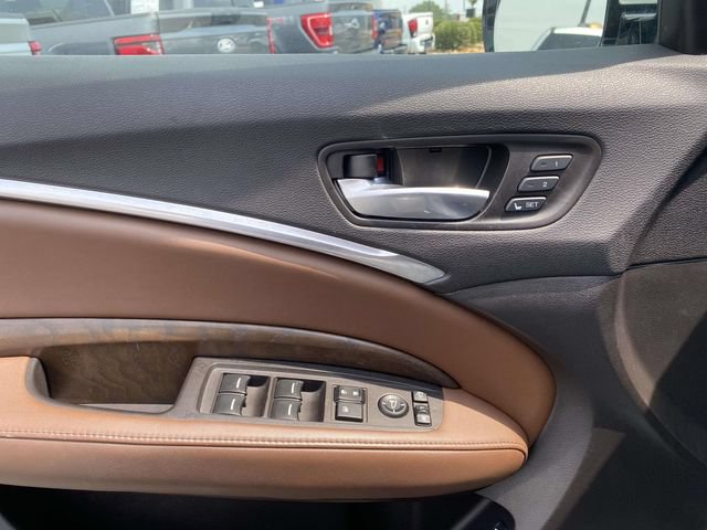 Used 2018 Acura MDX w/ Advance Package AWD/4WD image 18