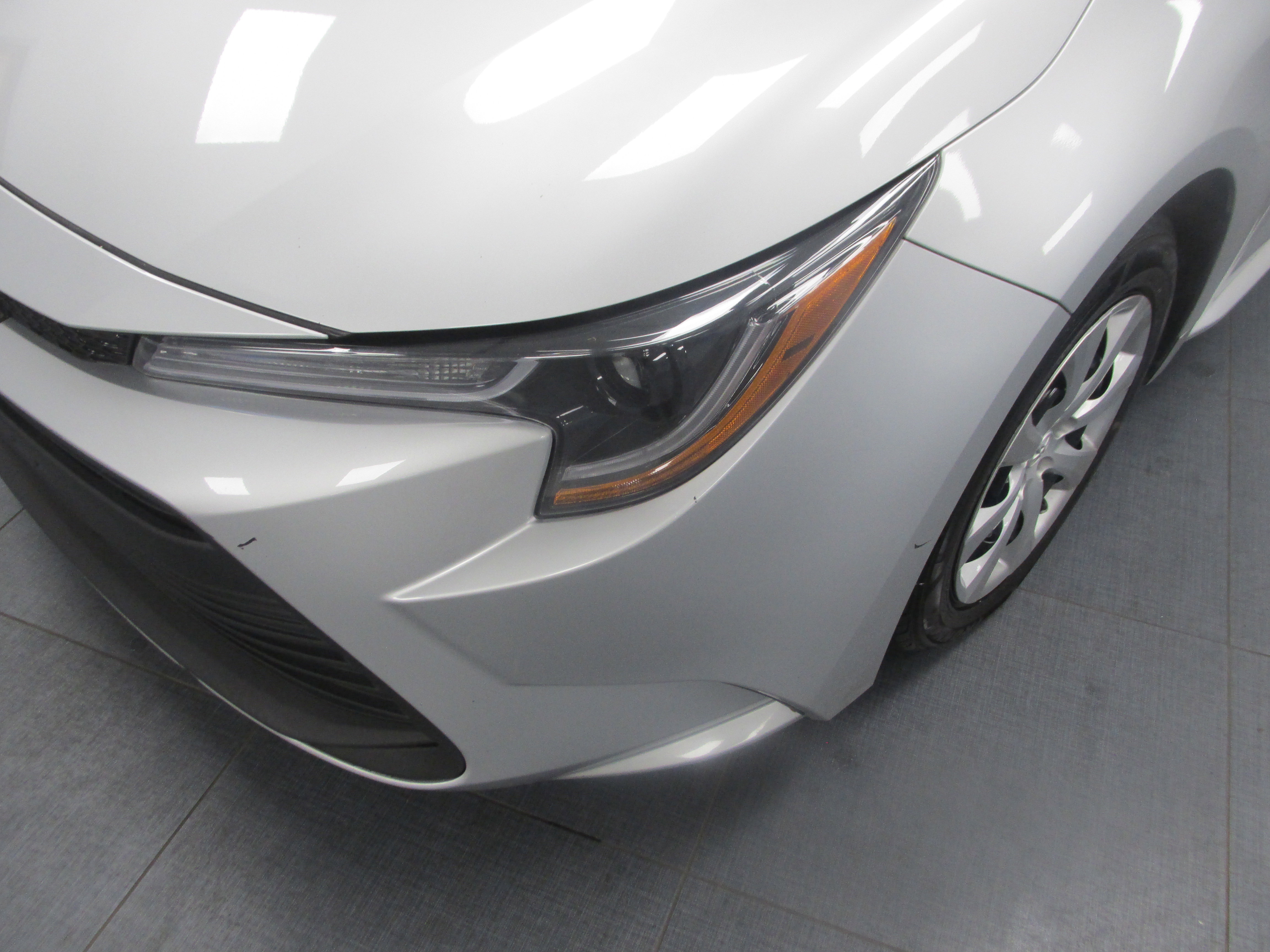 Used 2023 Toyota Corolla LE FWD image 9