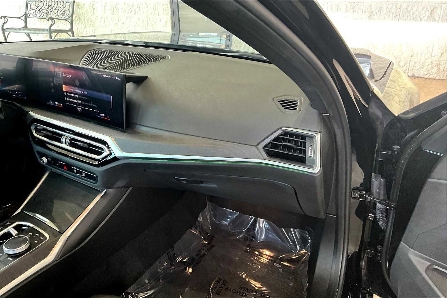 Used 2024 BMW 330e w/ Convenience Package image 18