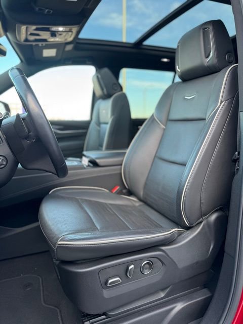 Used 2024 Cadillac Escalade Sport w/ LPO, ONYX Package image 14