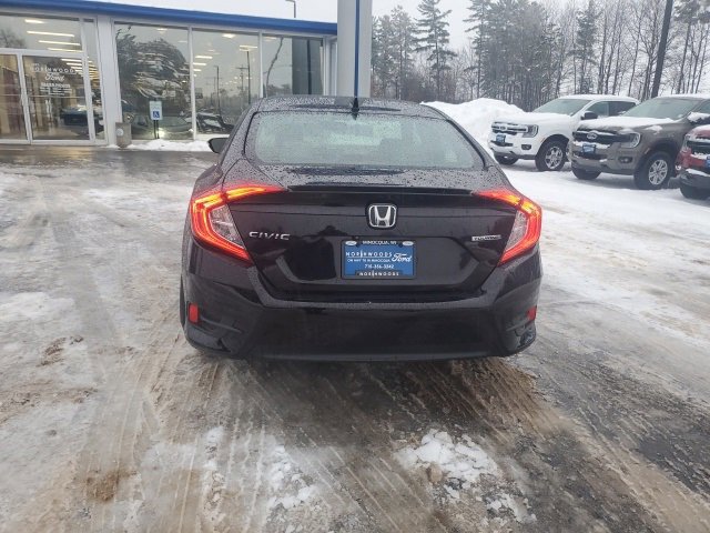 Used 2017 Honda Civic Touring image 4