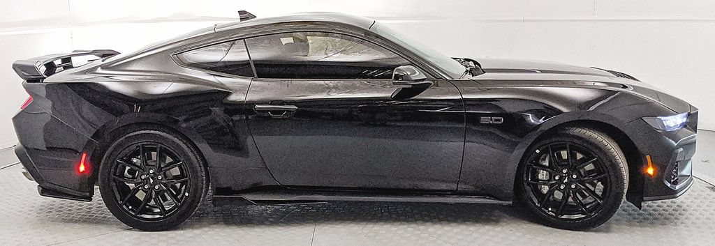 Certified 2025 Ford Mustang GT Premium RWD image 2