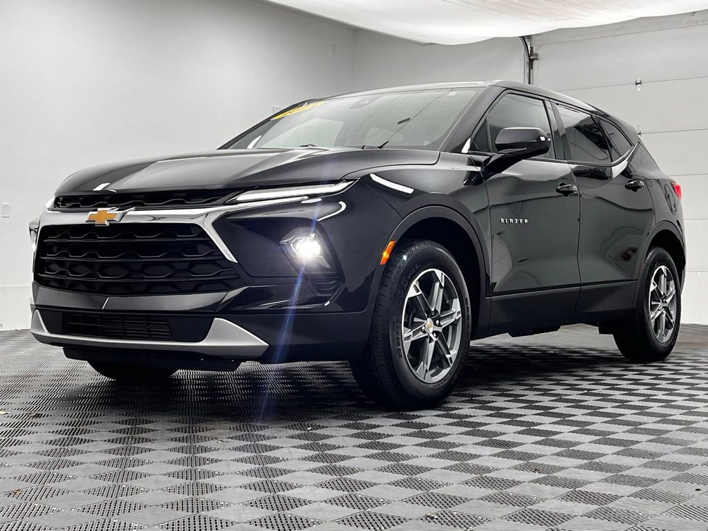 Used 2024 Chevrolet Blazer LT image 7