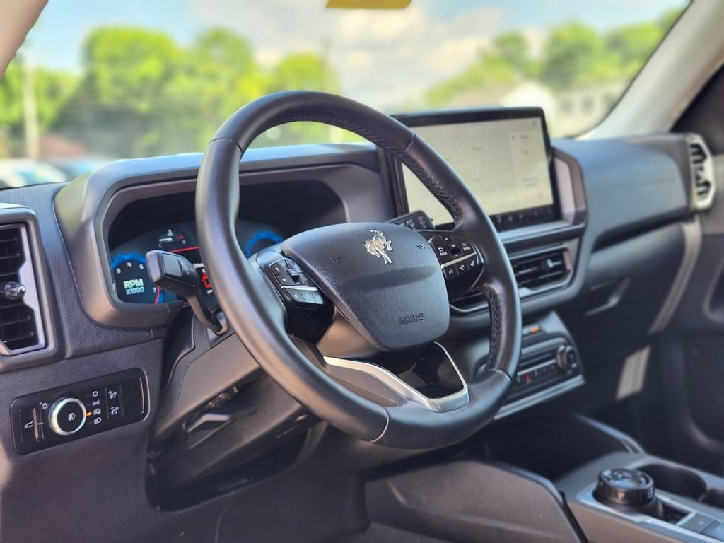 Certified 2025 Ford Bronco Sport Outer Banks w/ Outer Banks Tech Package+ AWD/4WD image 19