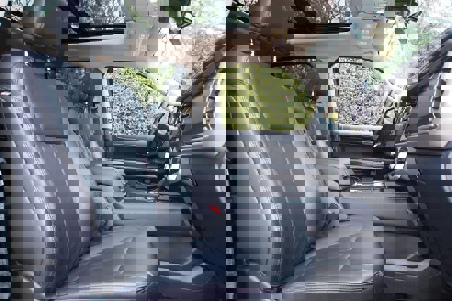 Certified 2024 Ford Expedition XLT image 11