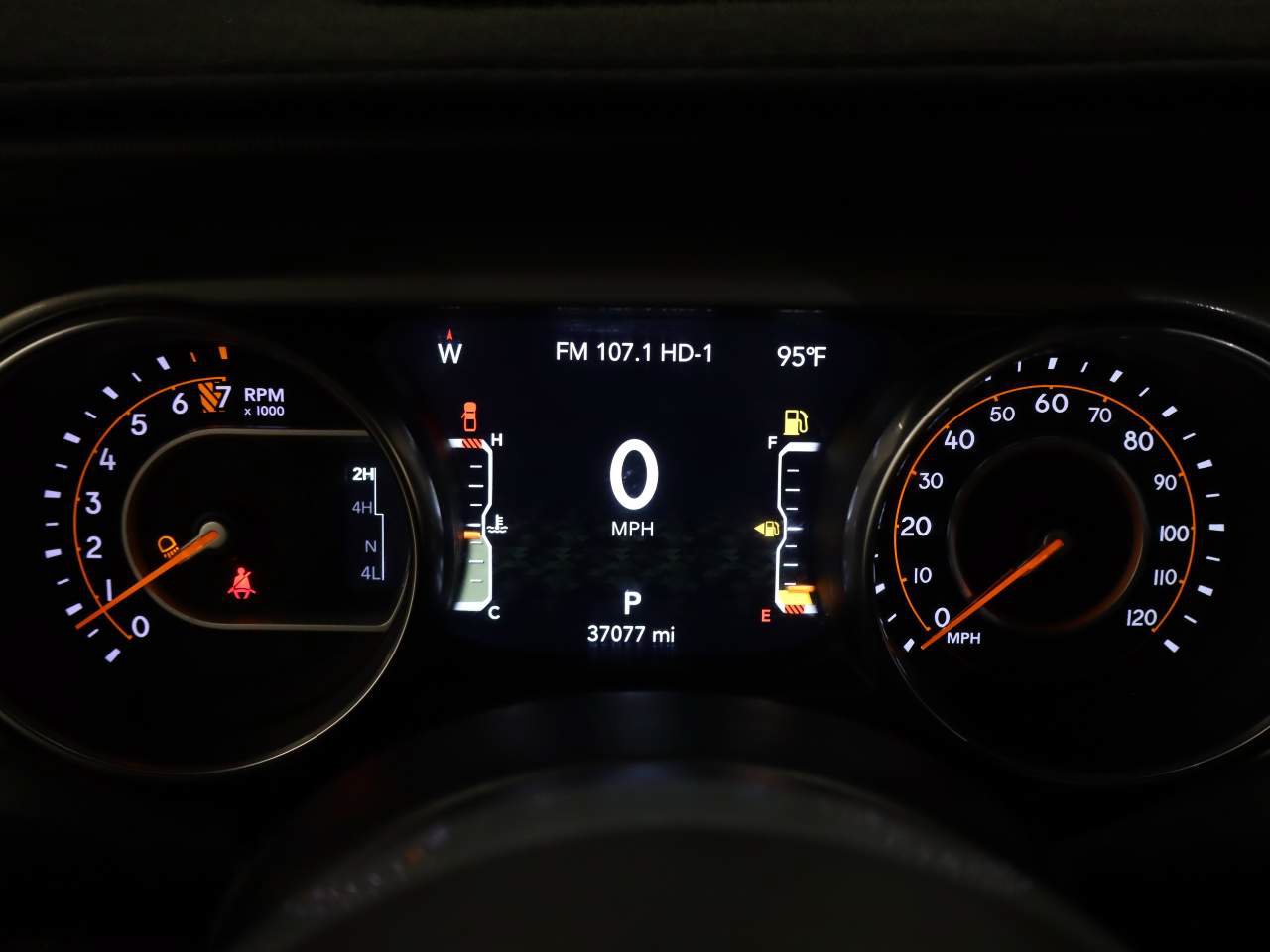 Used 2022 Jeep Gladiator Overland AWD/4WD image 7
