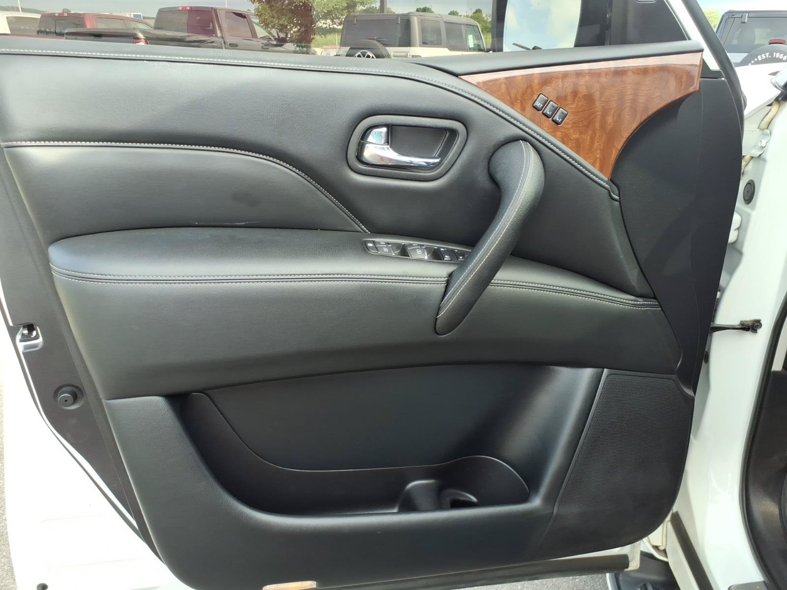 Used 2019 INFINITI QX80 Luxe w/ 22" Wheel Package AWD/4WD image 12