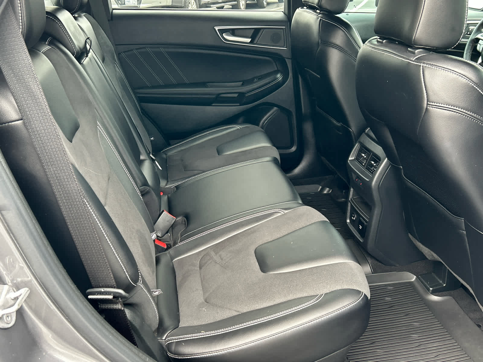 Certified 2022 Ford Edge ST w/ Equipment Group 401A image 20