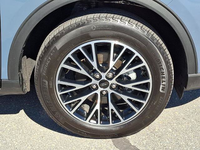 Certified 2026 Ford Escape SE FWD image 8