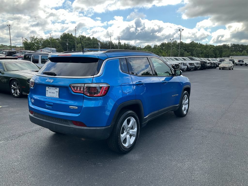 Used 2019 Jeep Compass Latitude w/ Popular Equipment Group FWD image 5