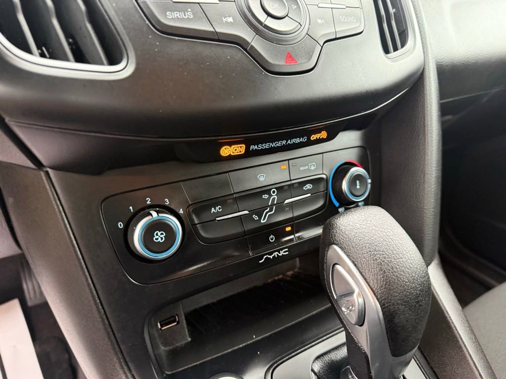 Certified 2018 Ford Focus SE image 21