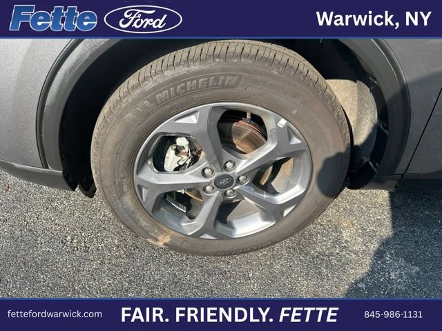 Certified 2026 Ford Escape ST-Line AWD/4WD image 2