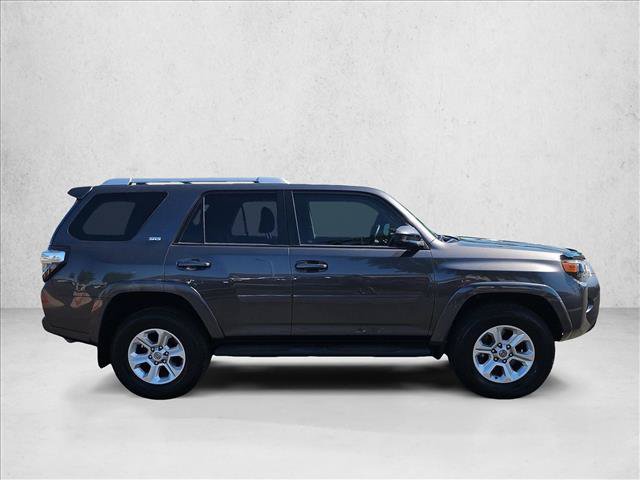 Used 2018 Toyota 4Runner SR5 AWD/4WD image 5
