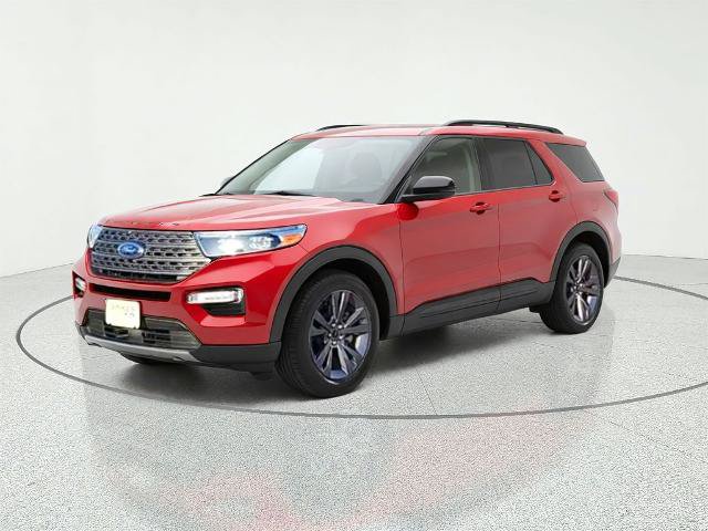 Certified 2023 Ford Explorer XLT w/ Equipment Group 202A RWD image 3
