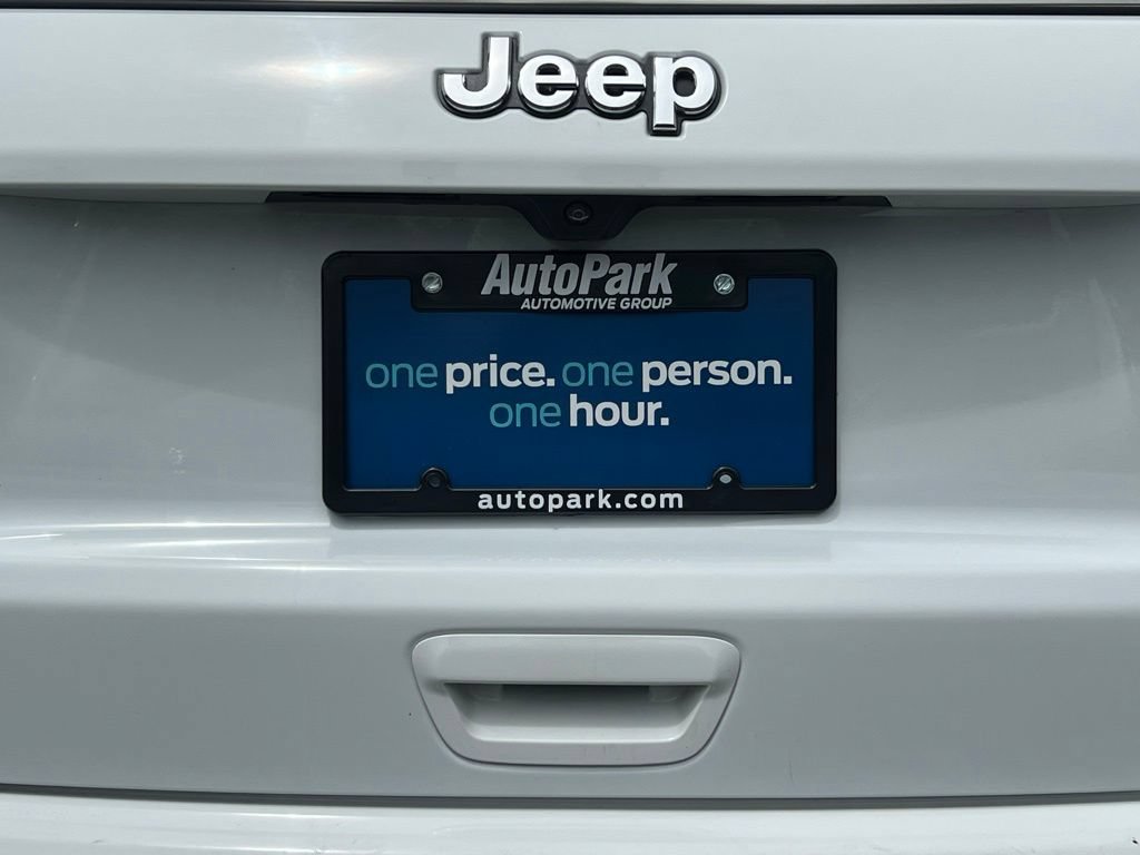 Used 2024 Jeep Compass Latitude AWD/4WD image 10