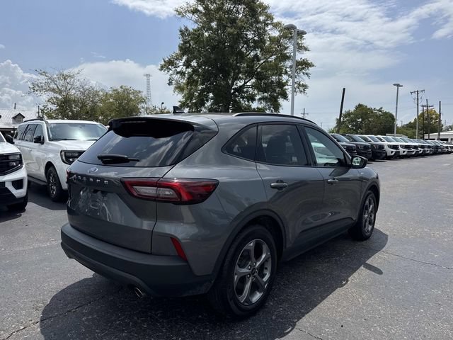 Certified 2025 Ford Escape ST-Line FWD image 7
