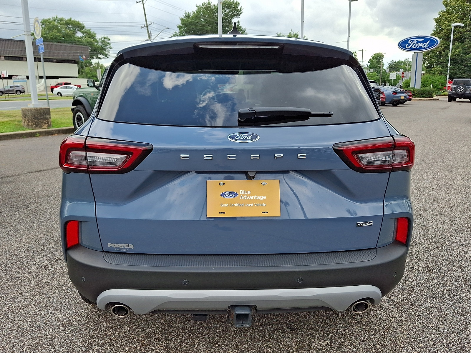 Certified 2023 Ford Escape SE w/ PHEV Premium Package FWD image 9