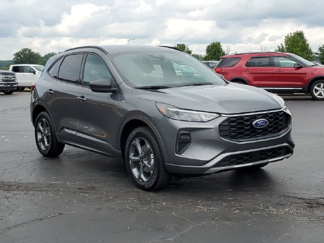 Certified 2024 Ford Escape ST-Line AWD/4WD image 2
