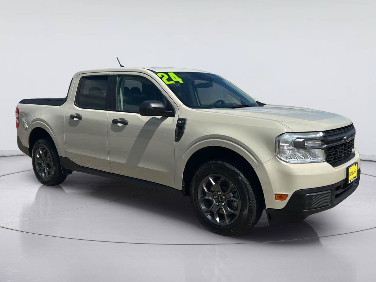 Certified 2024 Ford Maverick XLT w/ Equipment Group 300A Standard AWD/4WD image 3
