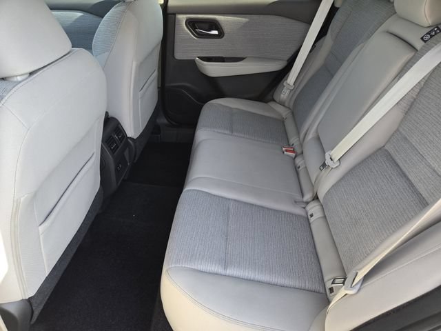 Used 2021 Nissan Rogue SV FWD image 28