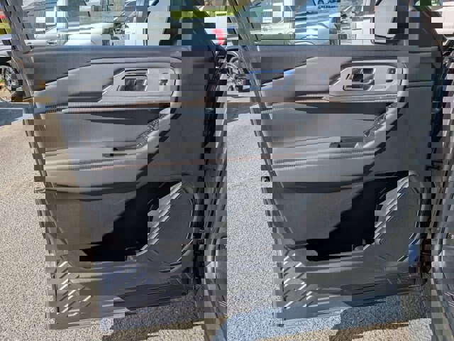 Certified 2025 Ford Explorer Active w/ Active Comfort Package image 12