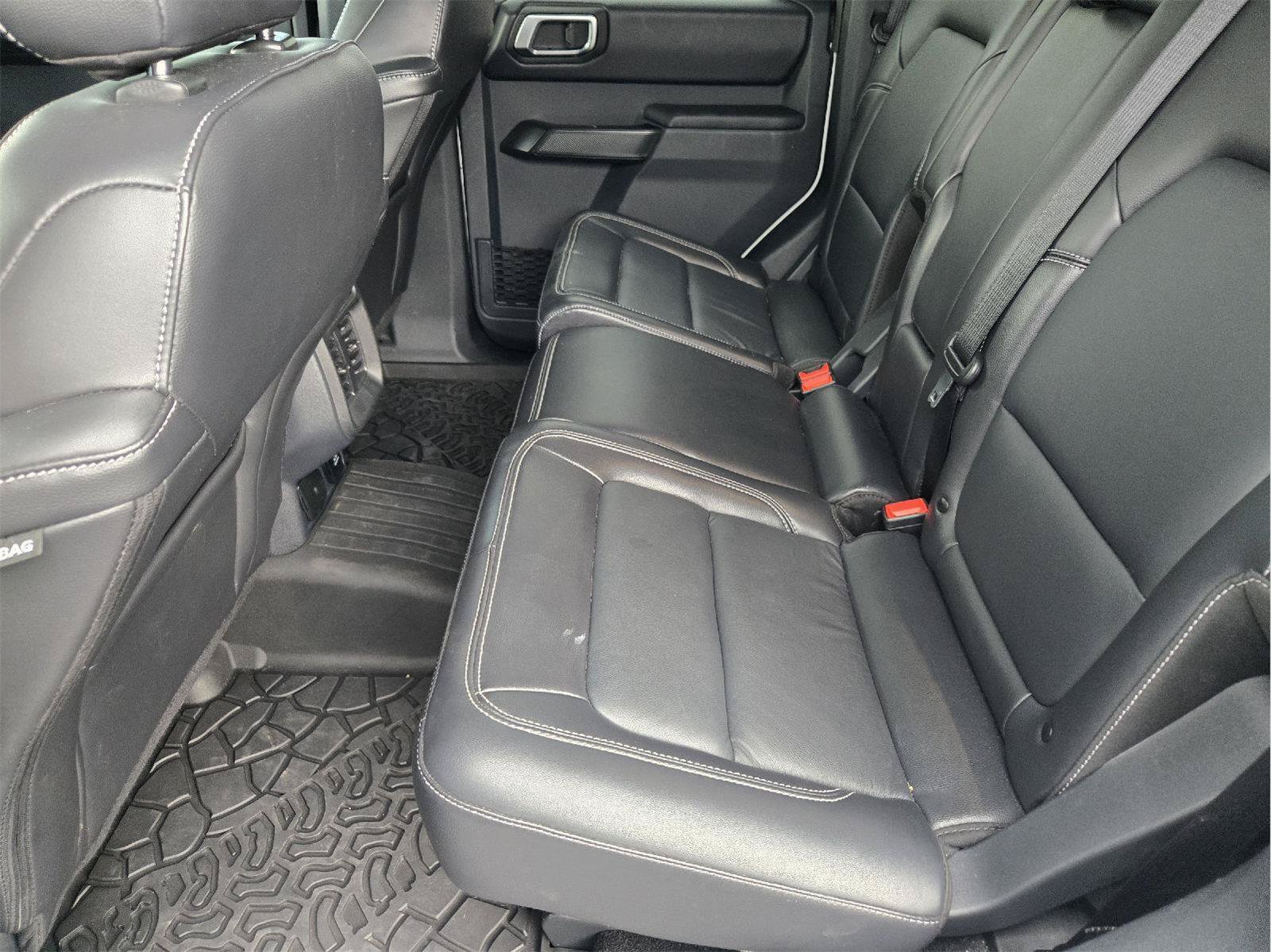 Certified 2025 Ford Bronco Outer Banks AWD/4WD image 29