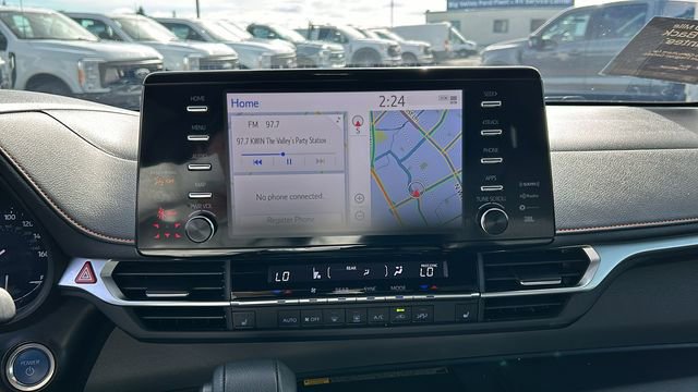 Used 2024 Toyota Sienna XSE w/ XSE Plus Package image 21