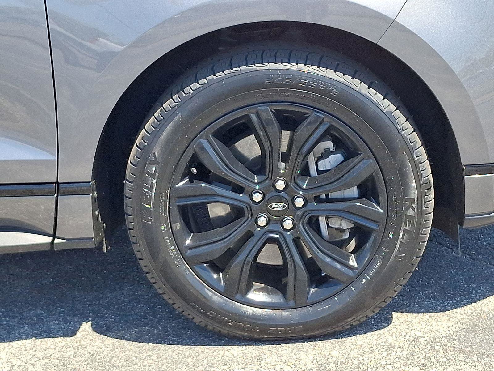 Certified 2022 Ford Edge SE w/ Black Appearance Package AWD/4WD image 8