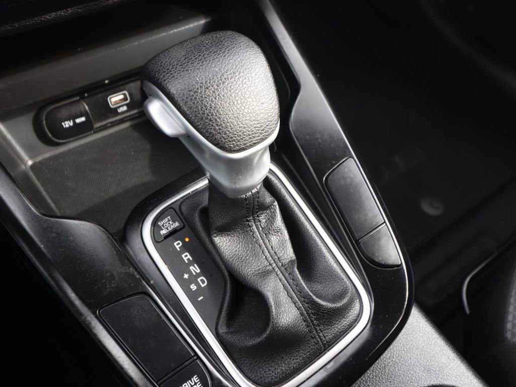 Used 2025 Kia Soul LX w/ LX Technology Package image 21