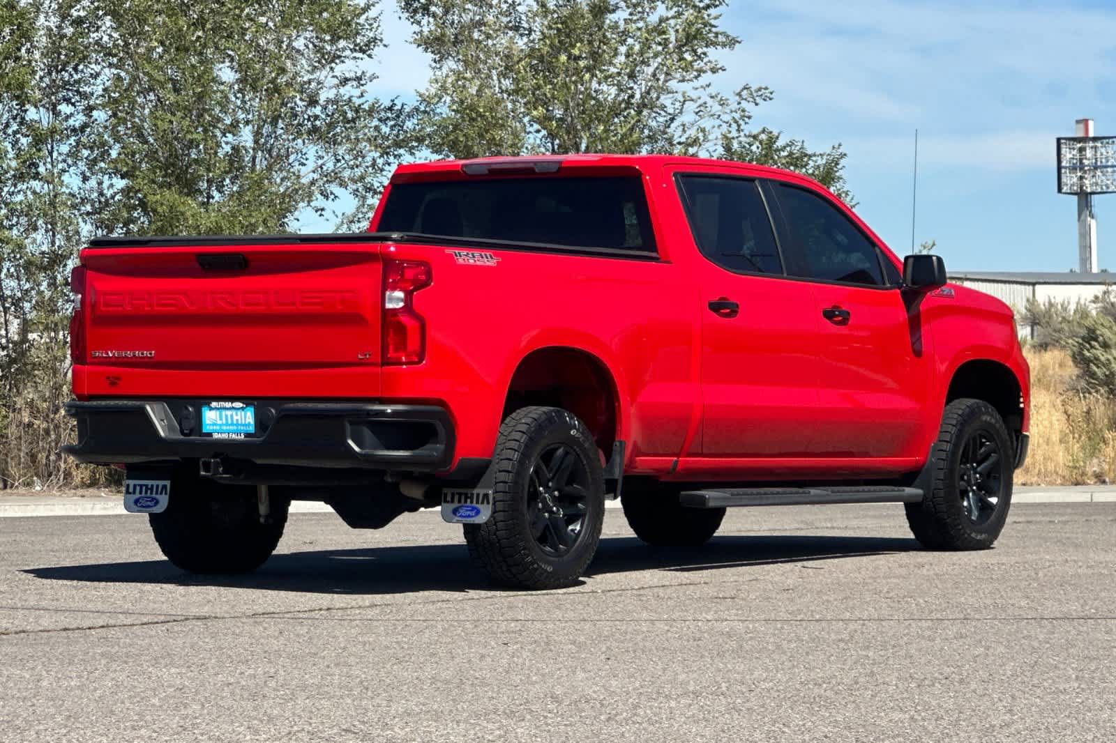 Used 2022 Chevrolet Silverado 1500 LT Trail Boss AWD/4WD image 2